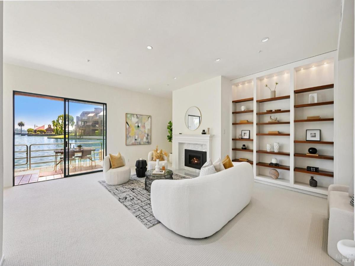 MLS #325075922 img 0