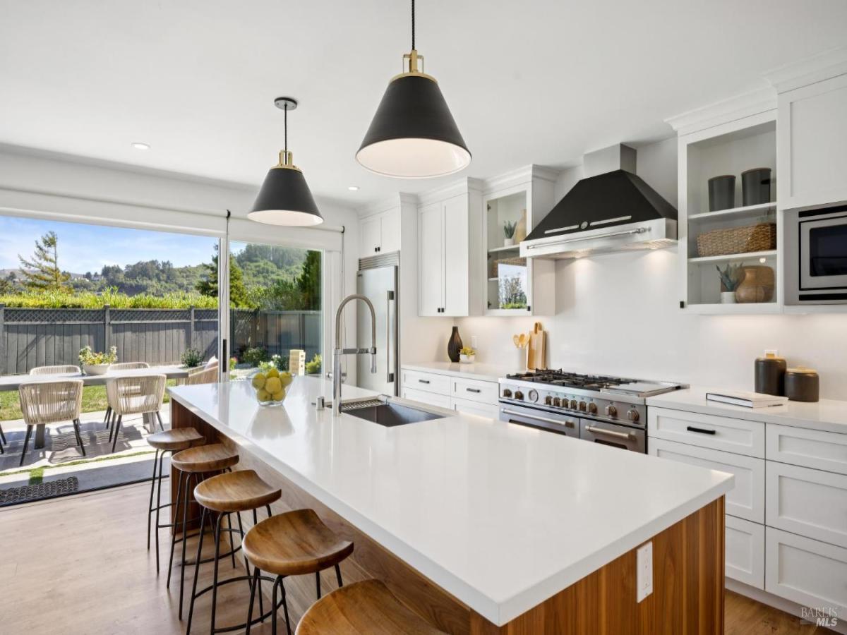 MLS #325075951 img 0