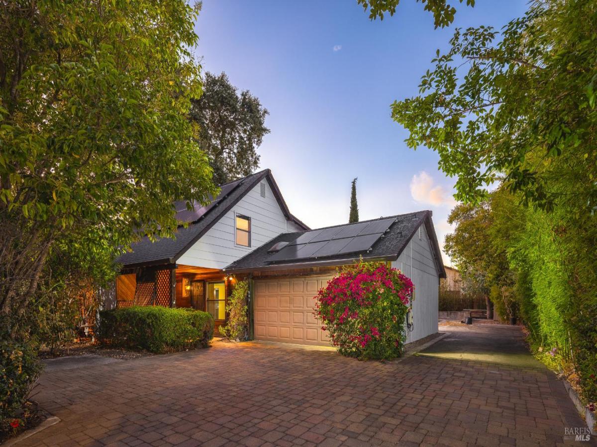 MLS #325076322 img 0