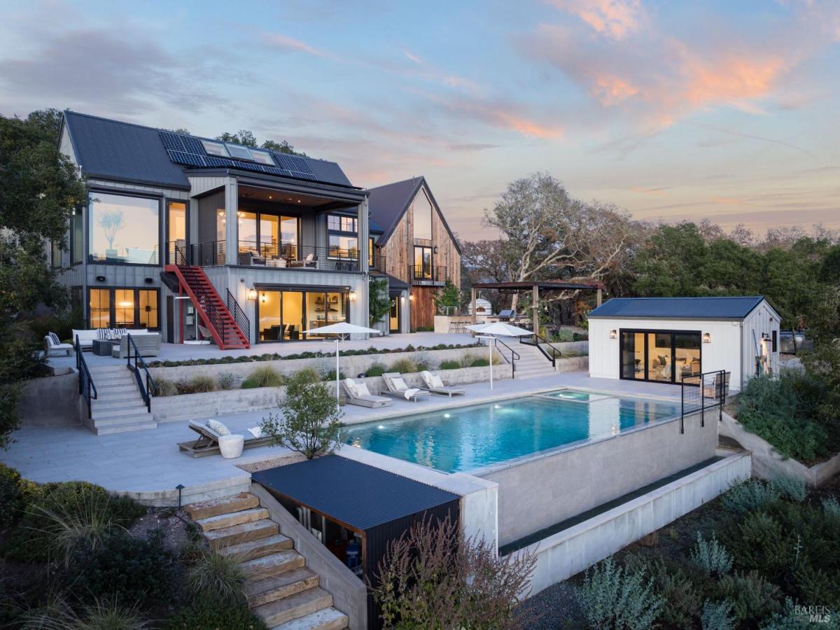 MLS #325076513 img 0