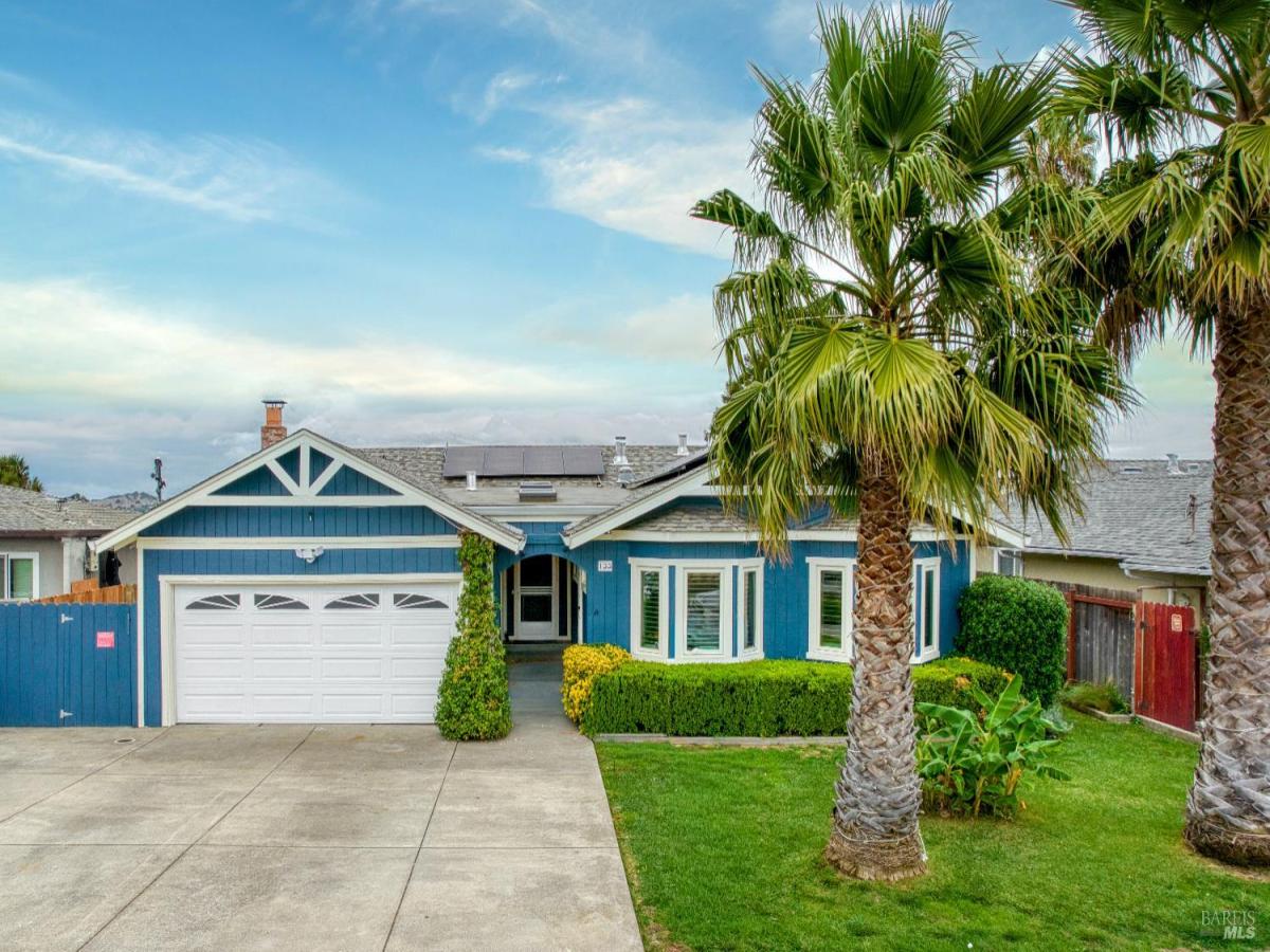 MLS #325076577 img 0