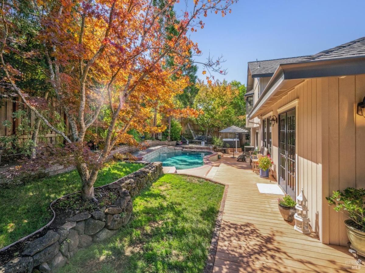 MLS #325076581 img 0