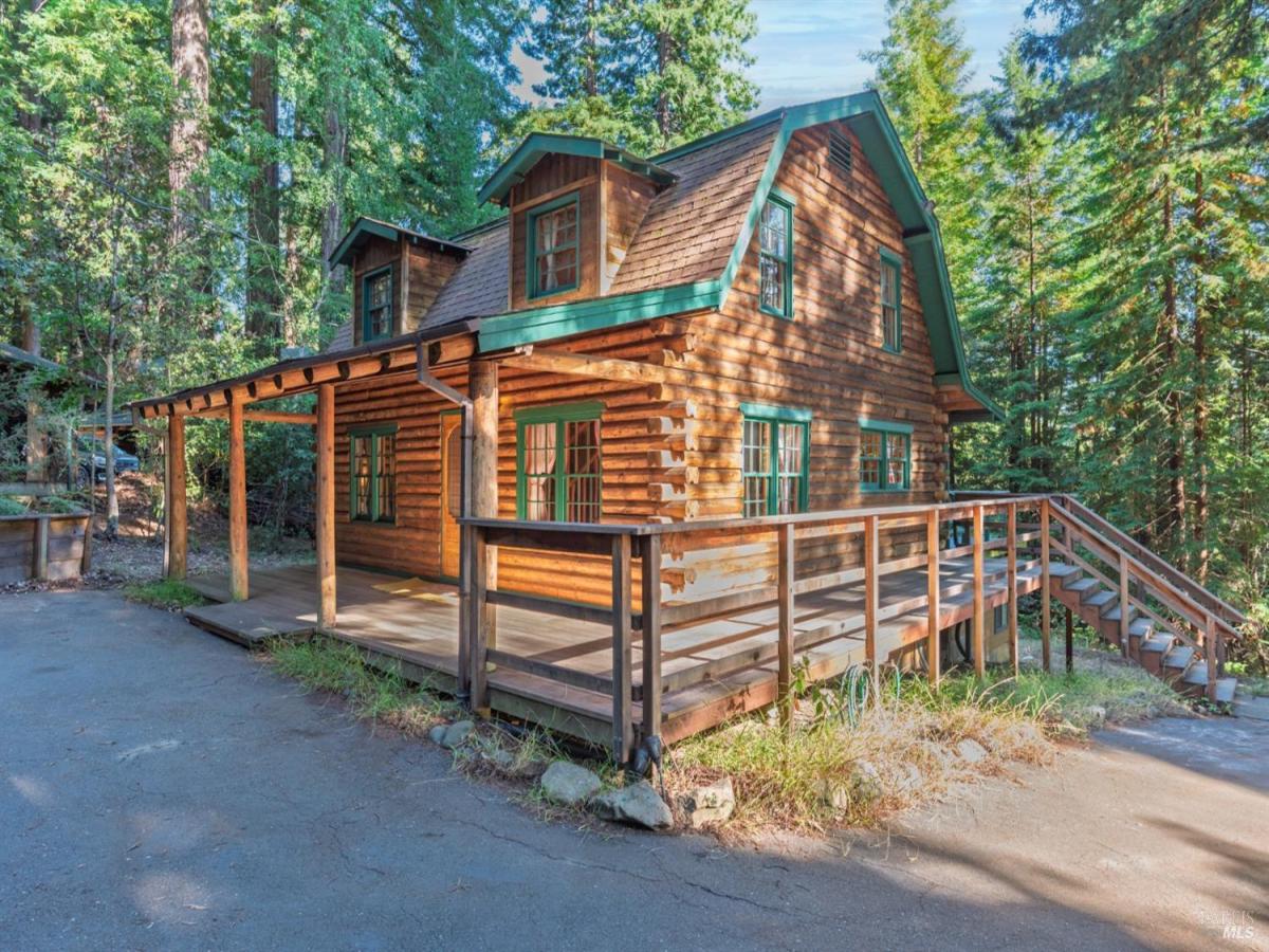 MLS #325076856 img 0