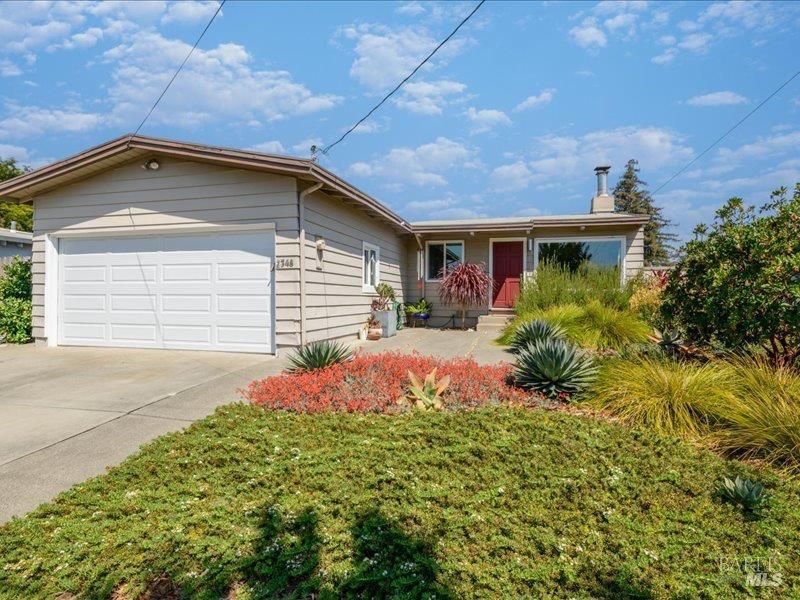 MLS #325077683 img 0