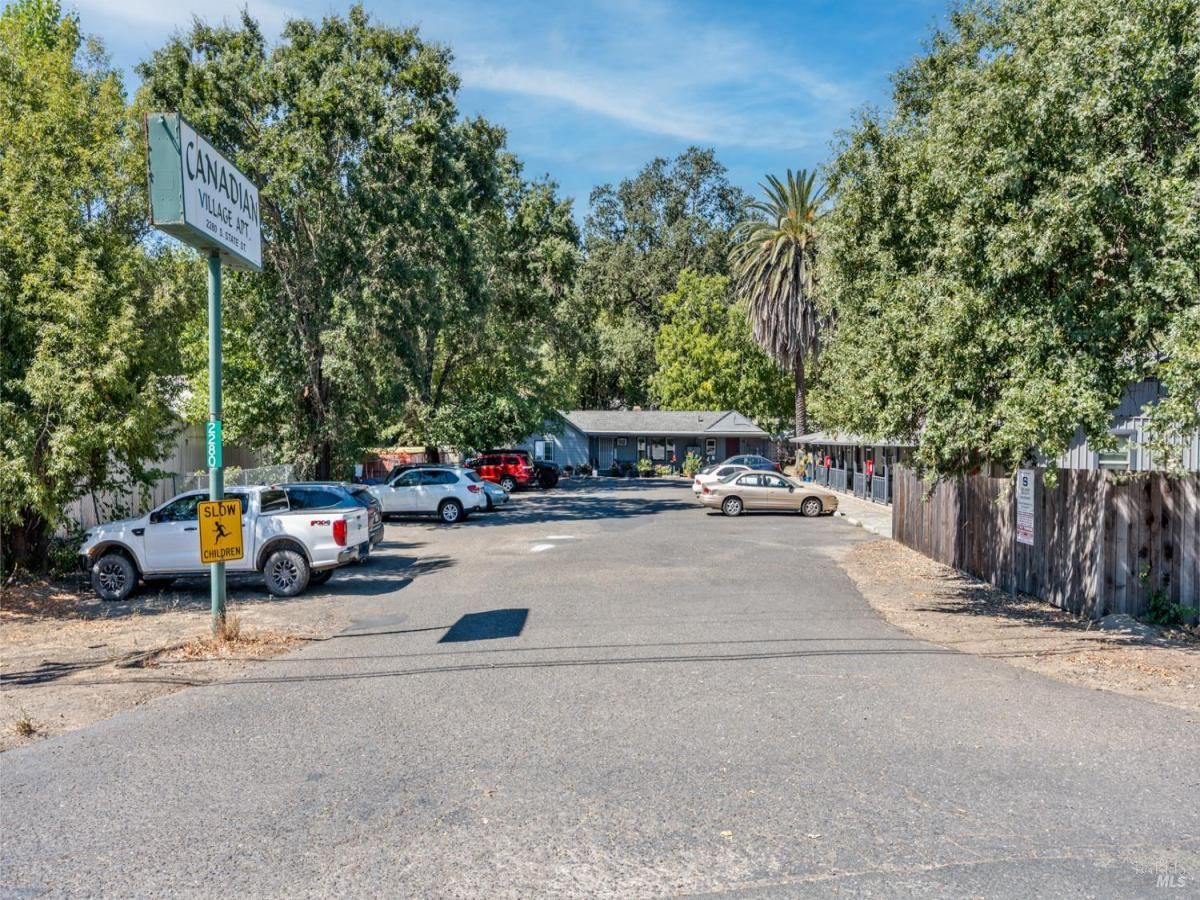 MLS #325077729 img 0