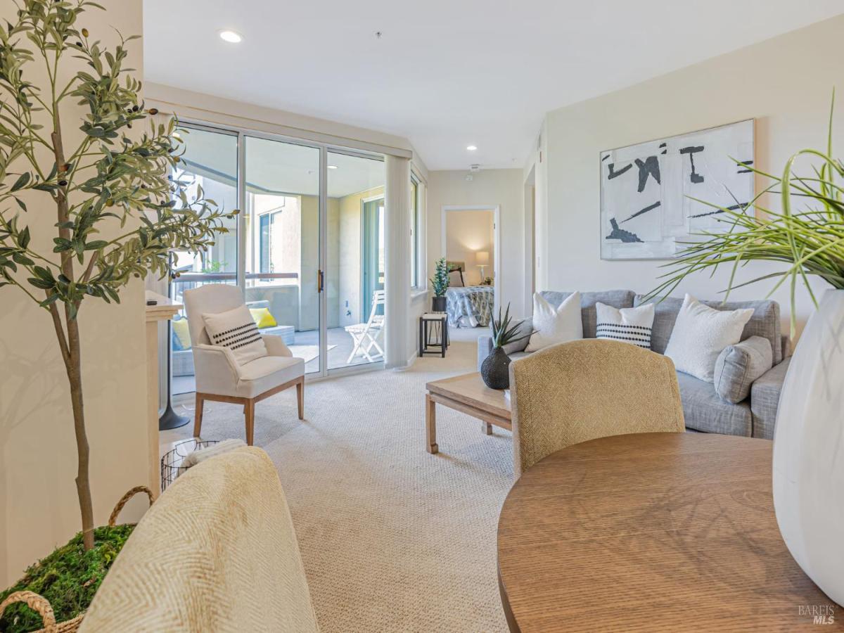 MLS #325077730 img 0