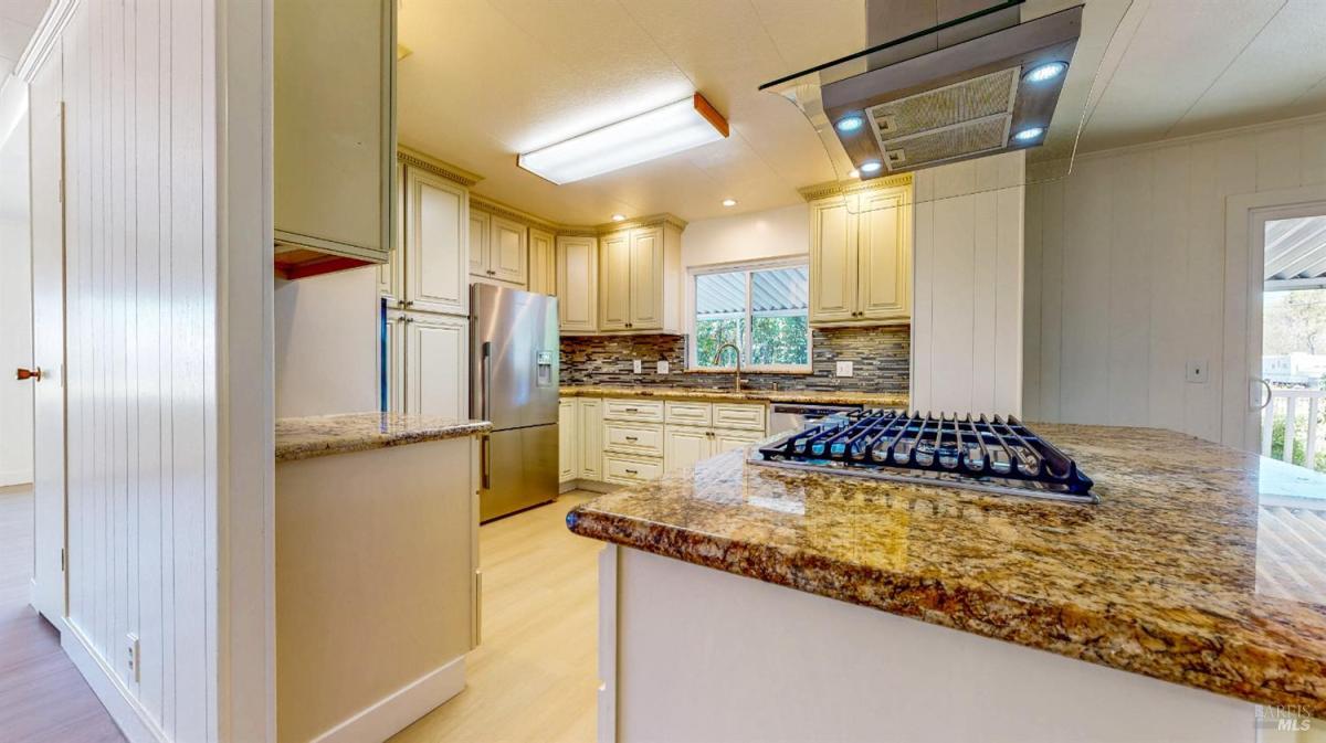 MLS #325078212 img 0