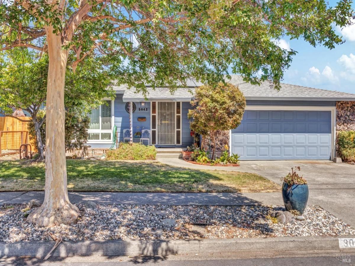 MLS #325078214 img 0