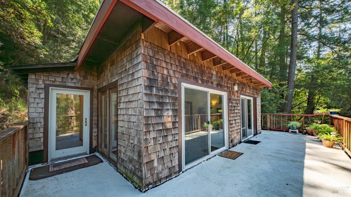 MLS #325078736 img 0