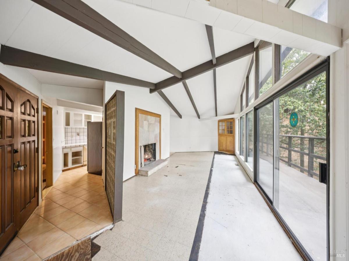 MLS #325079070 img 0