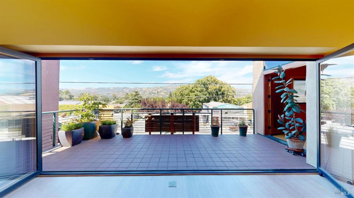 MLS #325079429 img 0