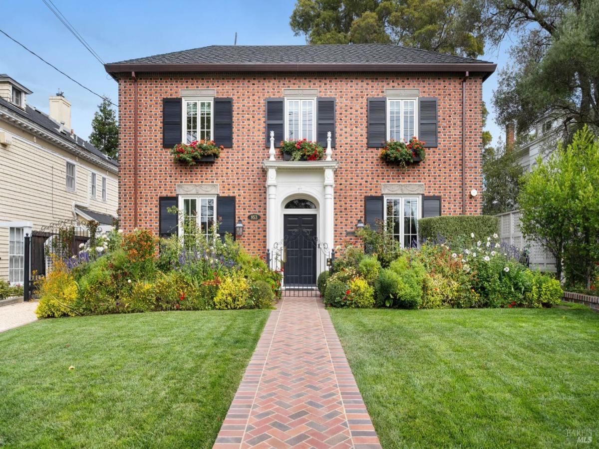 MLS #325080083 img 0