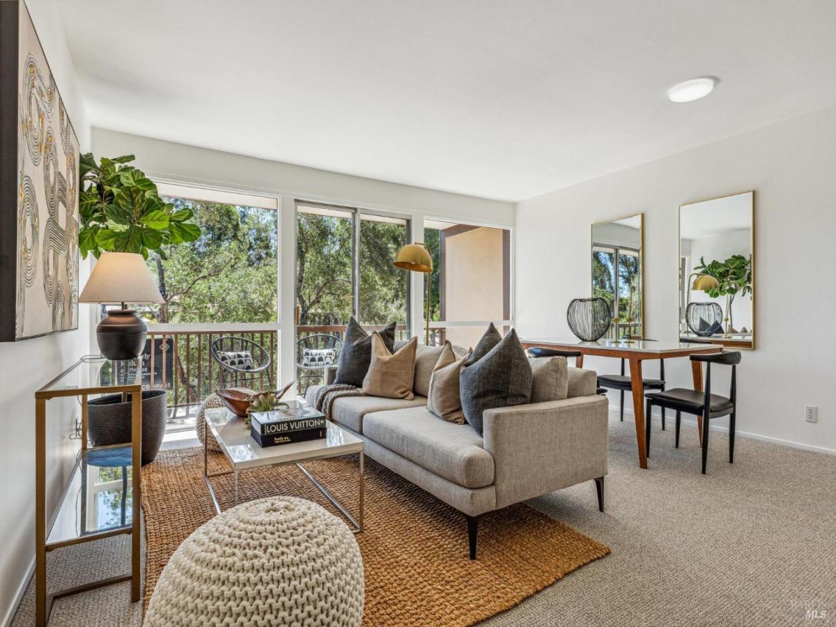 MLS #325080409 img 0