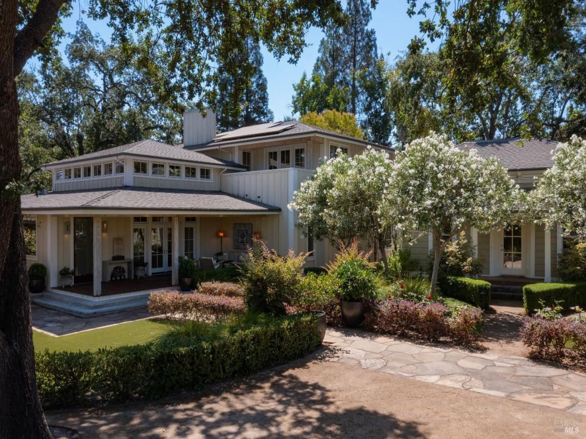 MLS #325080923 img 0