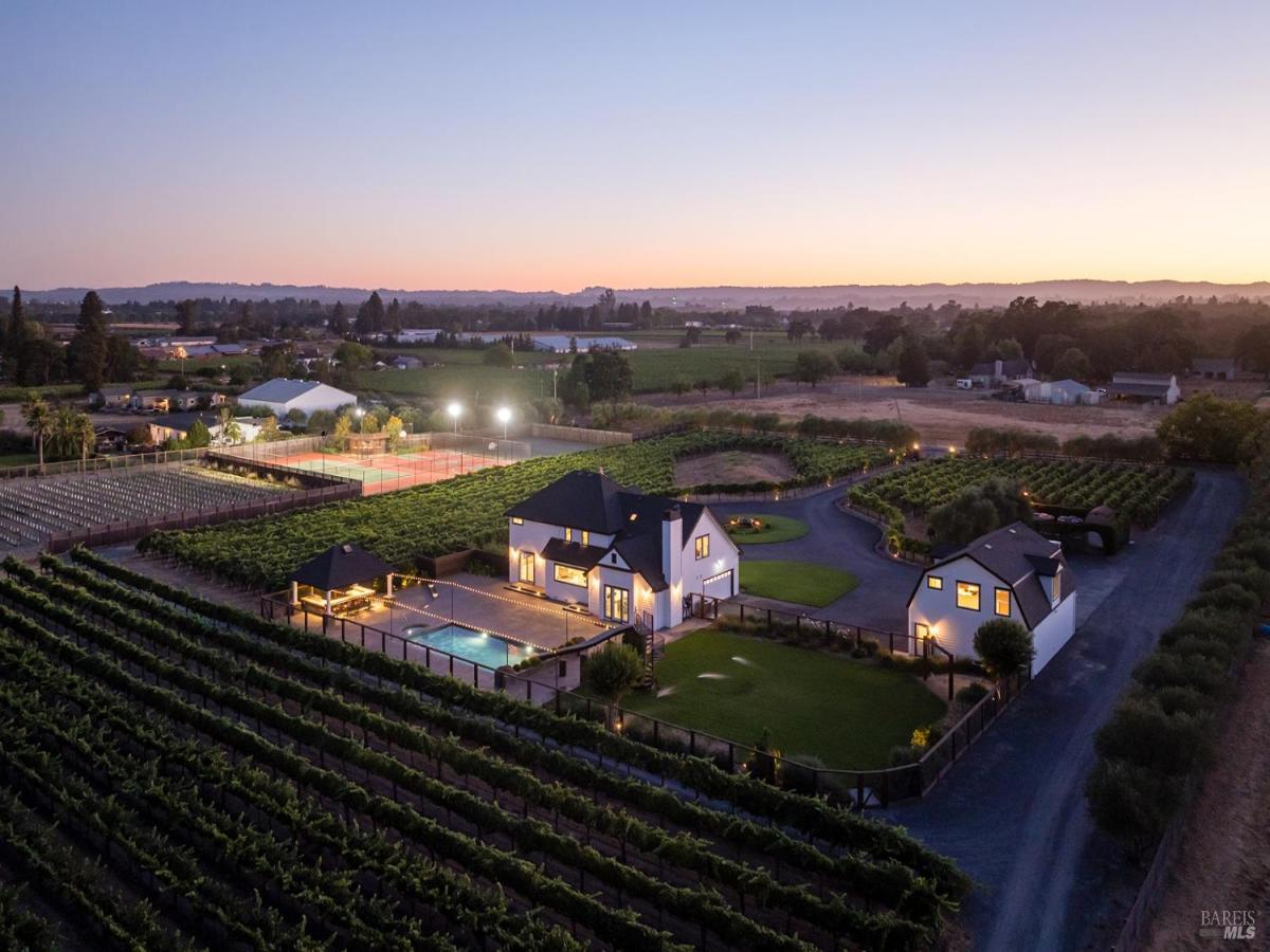 MLS #325081020 img 0