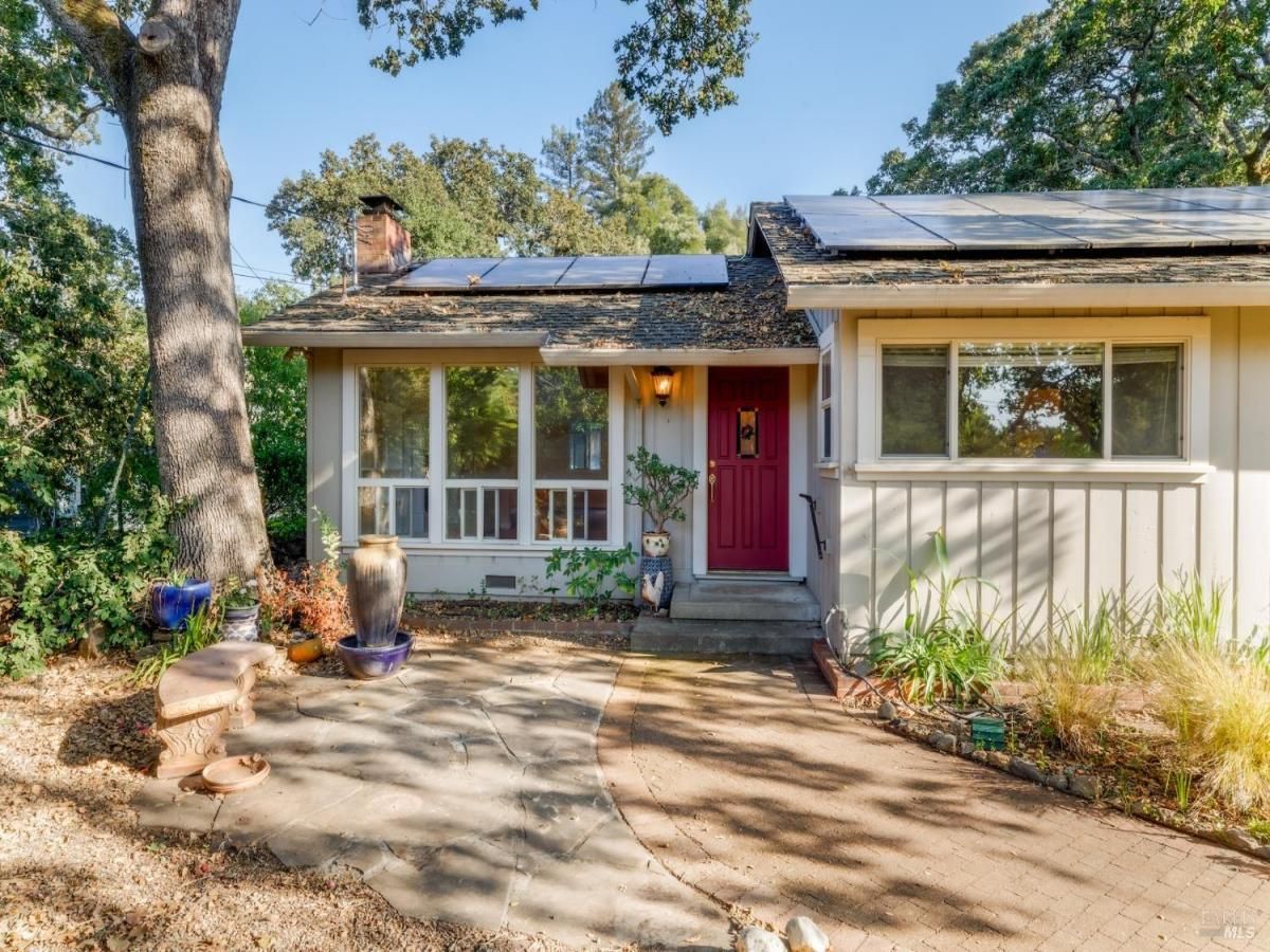 MLS #325081942 img 0