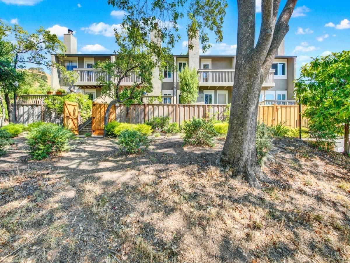 MLS #325081991 img 0