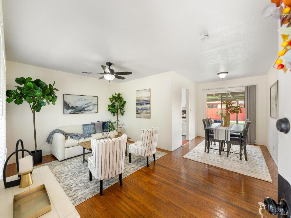 MLS #325082704 img 0