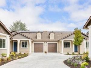 MLS #325082723 img 0