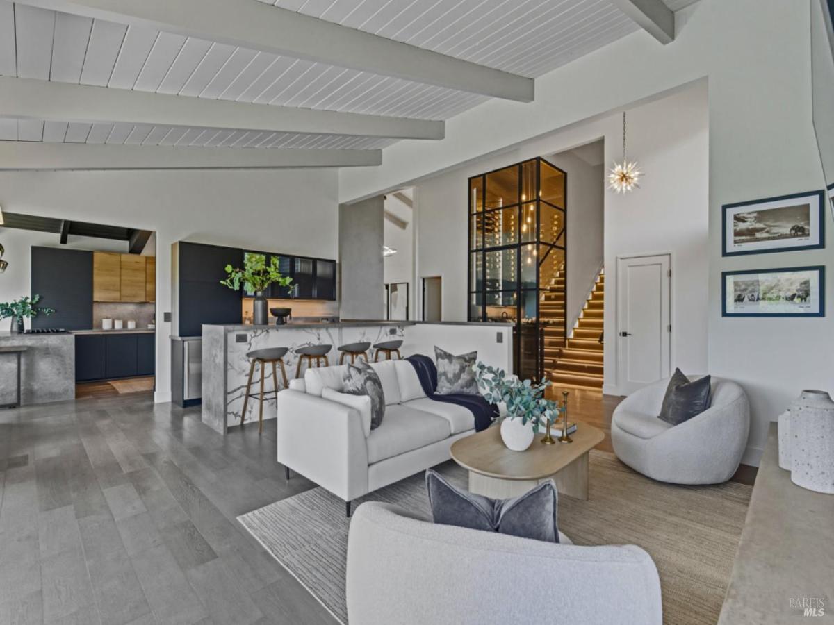 MLS #325083345 img 0