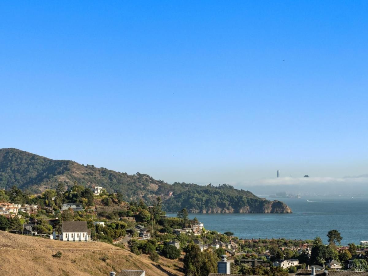 MLS #325083424 img 0