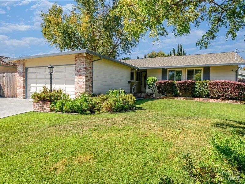 MLS #325083458 img 0