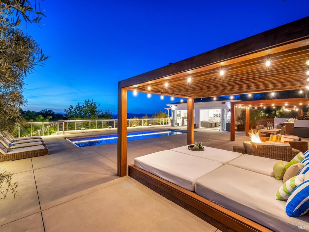 MLS #325083640 img 0