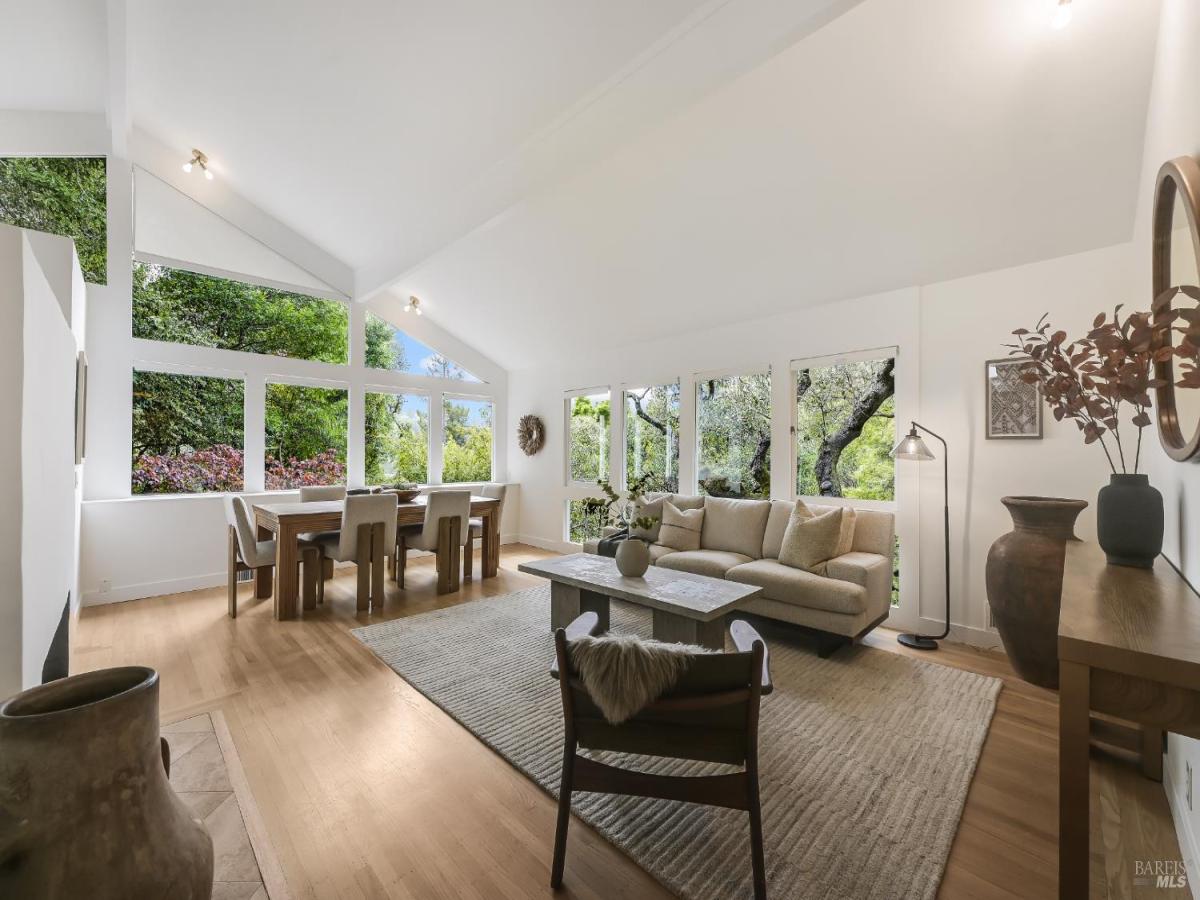 MLS #325083853 img 0