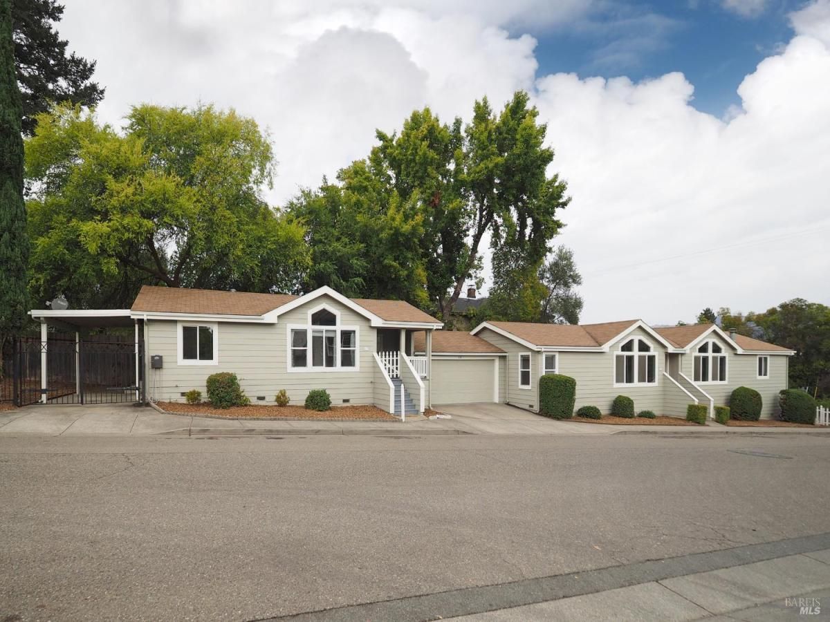 MLS #325083932 img 0