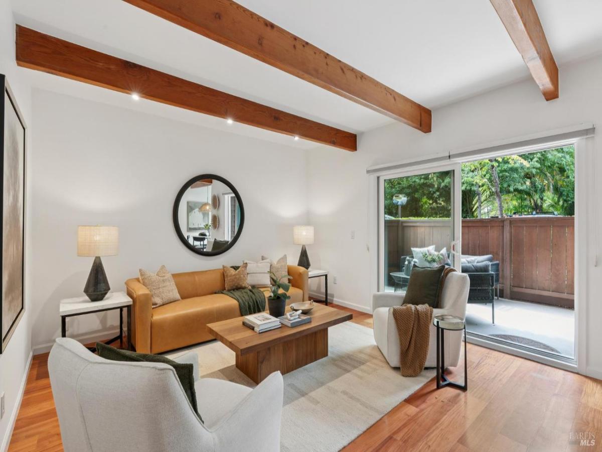 MLS #325084289 img 0