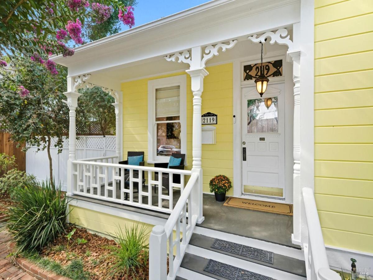 MLS #325084444 img 0