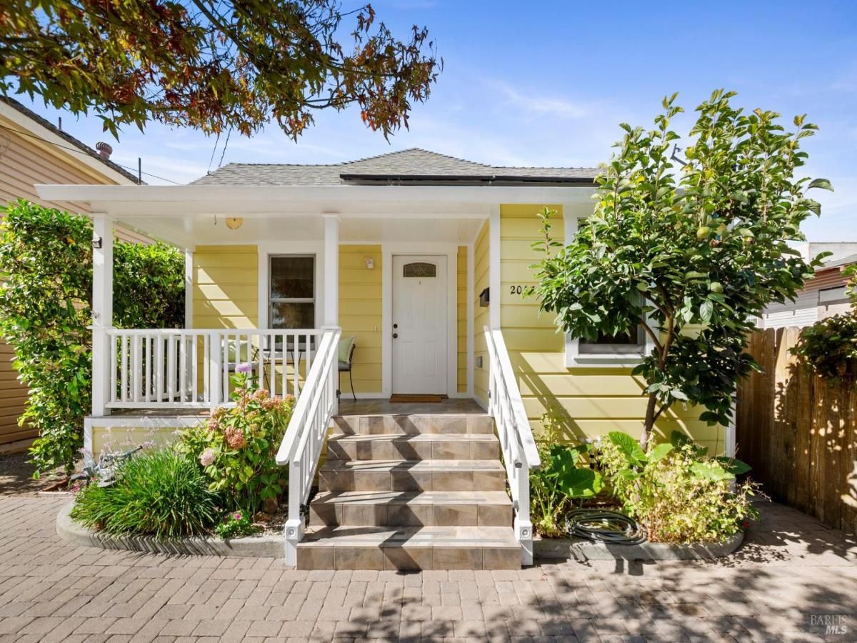 MLS #325084698 img 0