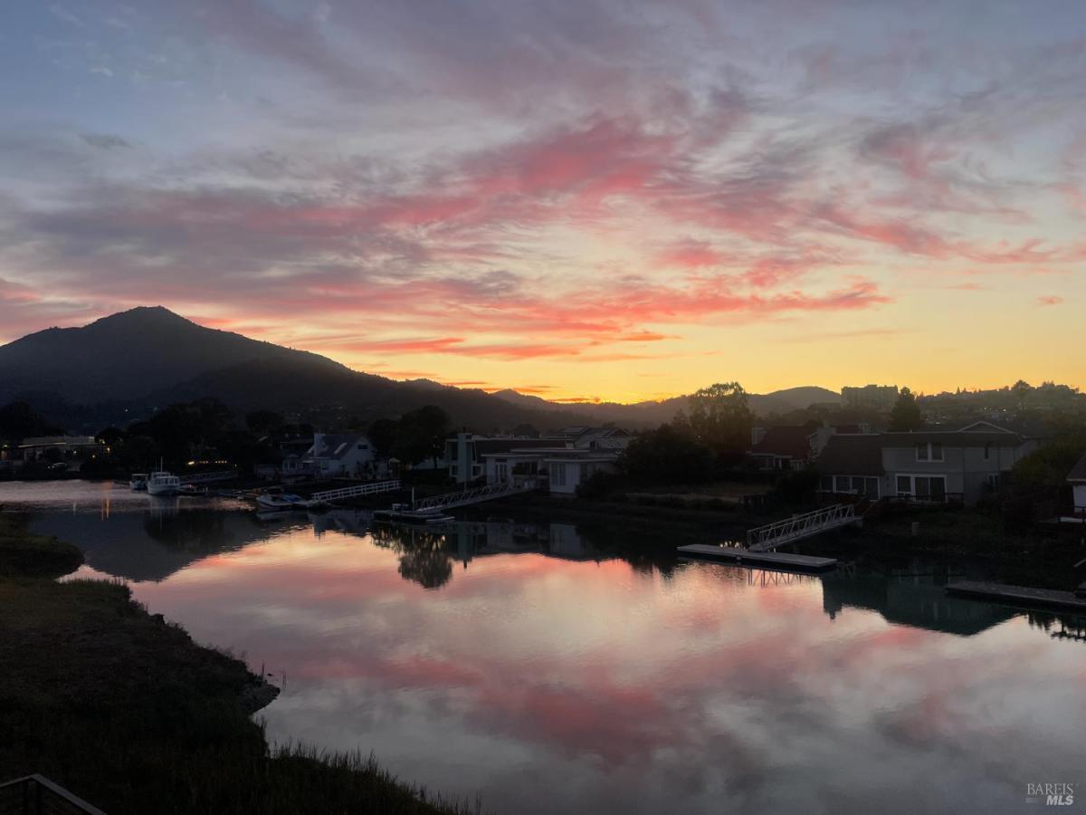 MLS #325084723 img 0