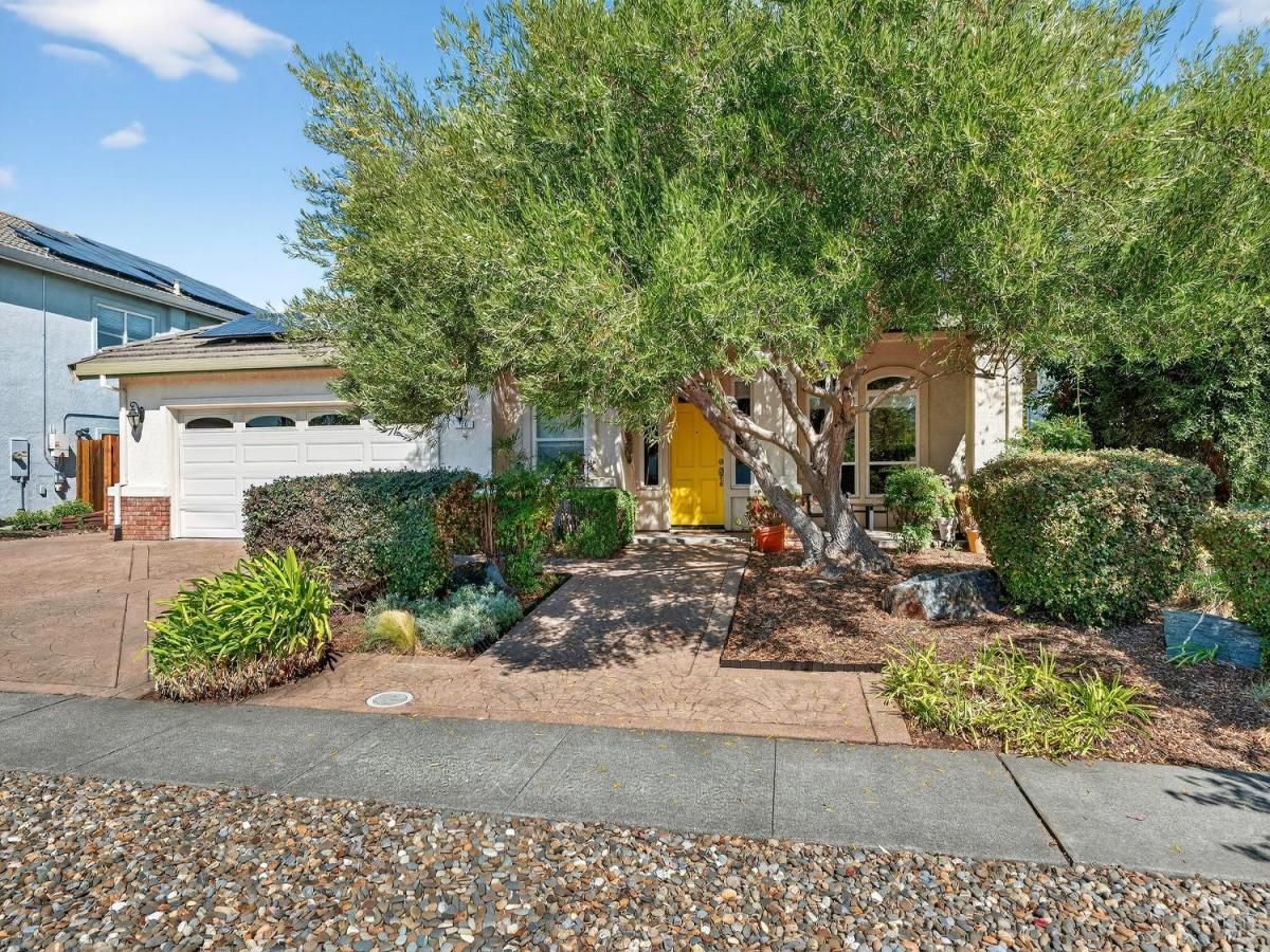 MLS #325084730 img 0