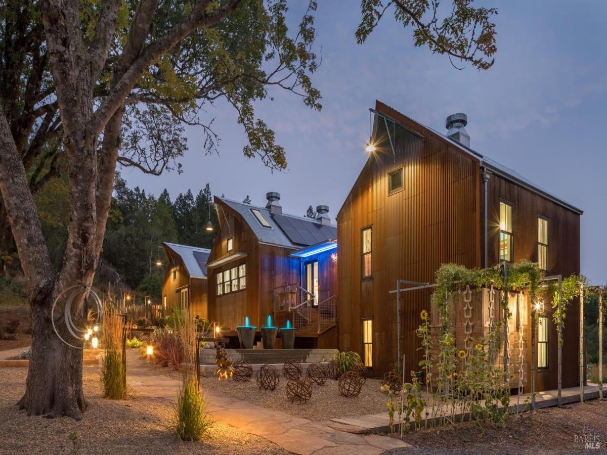 MLS #325084802 img 0