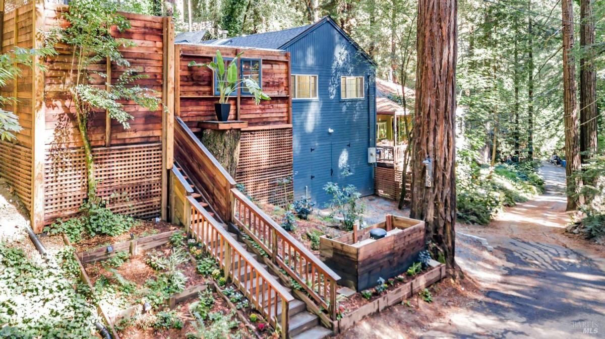 MLS #325084993 img 0