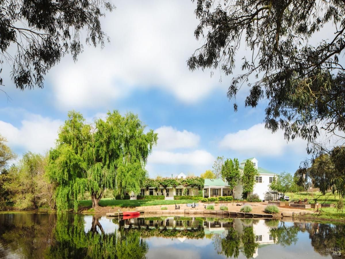 MLS #325084996 img 0