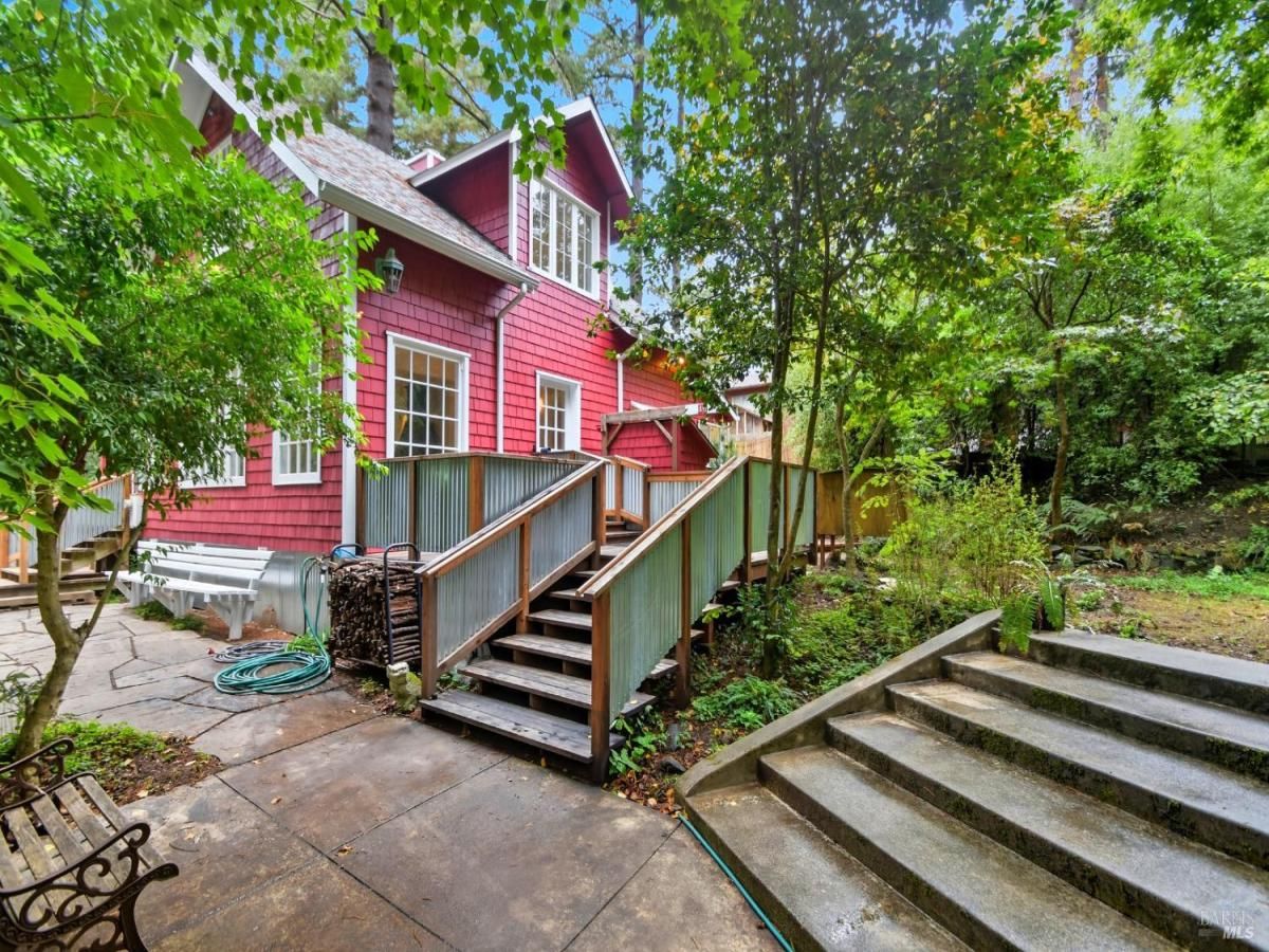 MLS #325085013 img 0