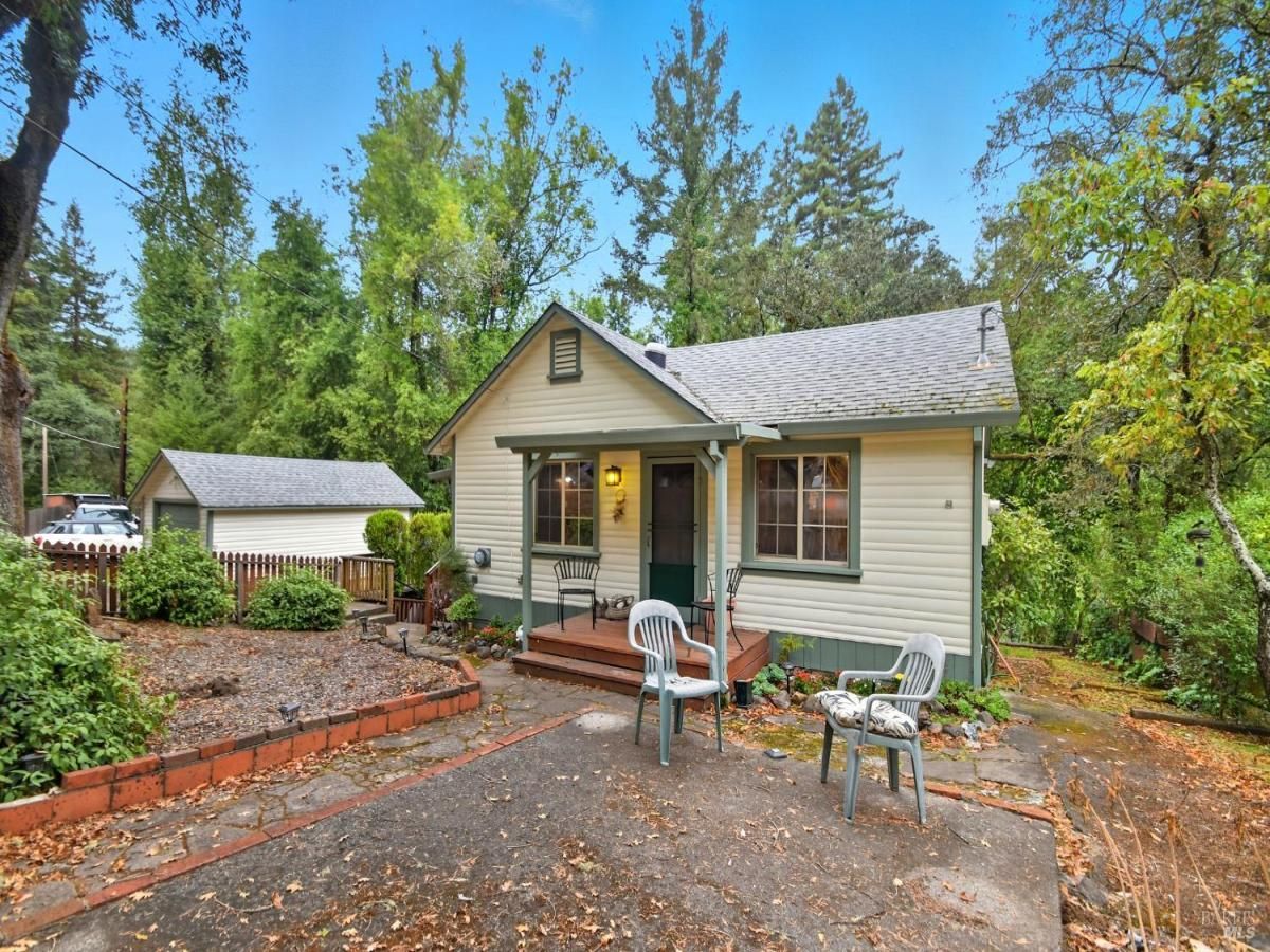 MLS #325085026 img 0