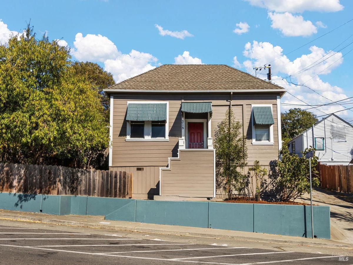 MLS #325085147 img 0