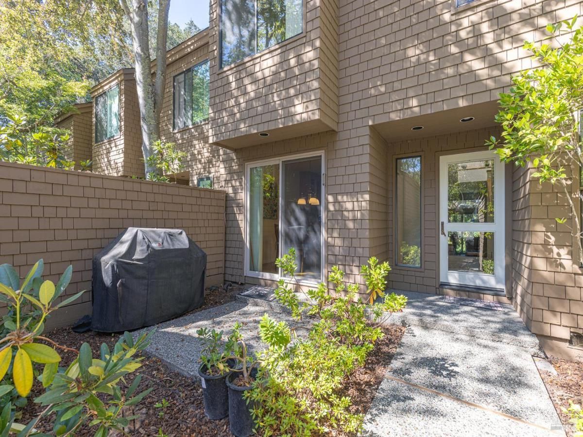 MLS #325085315 img 0