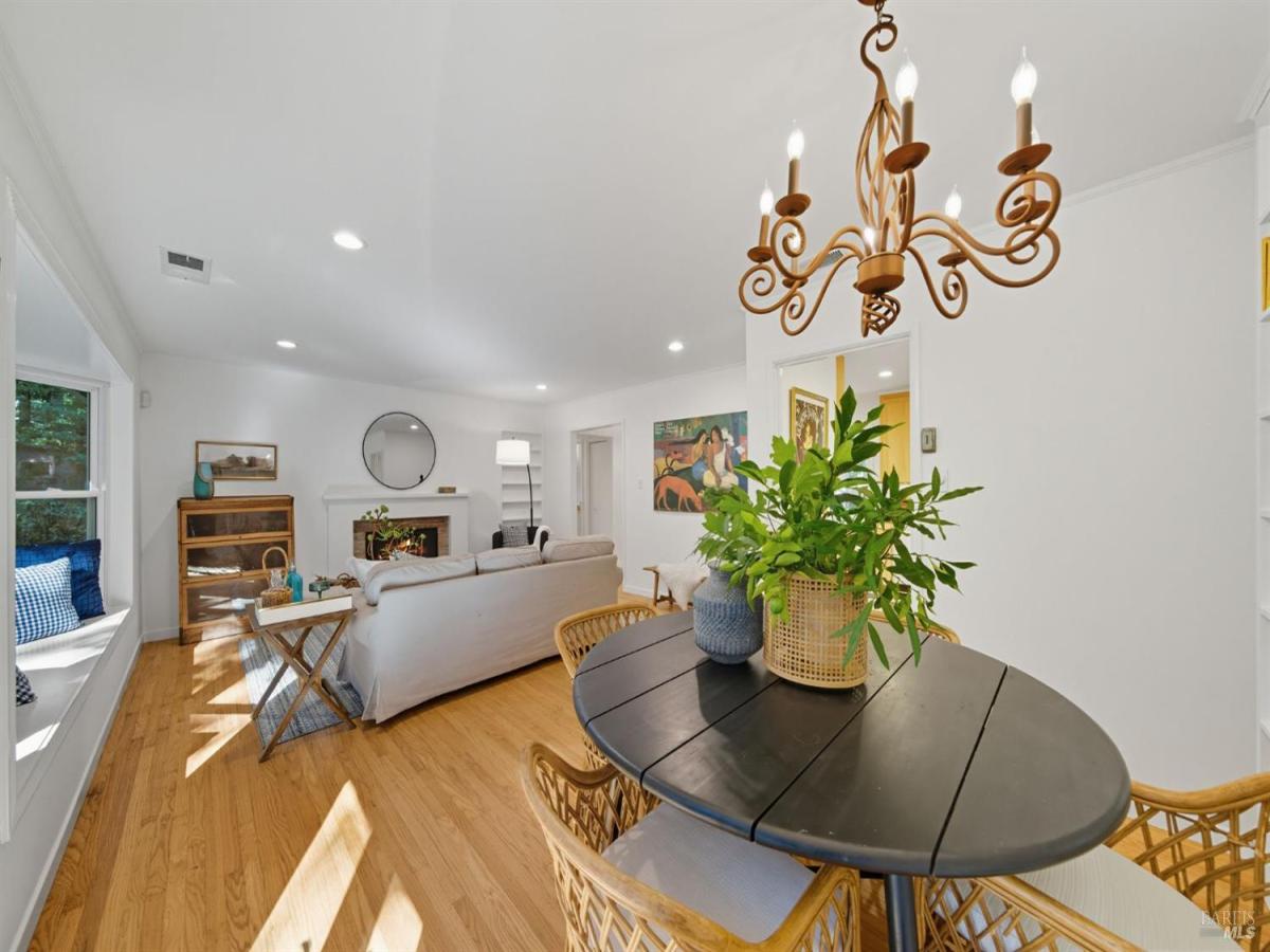 MLS #325085566 img 0