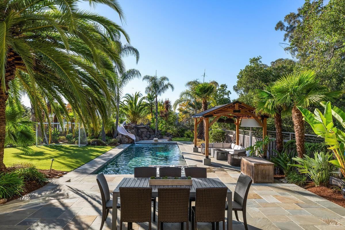 MLS #325085574 img 0