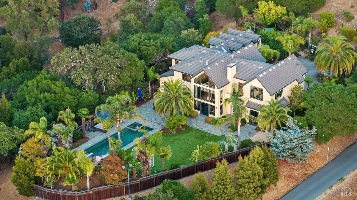 MLS #325085574 img 0