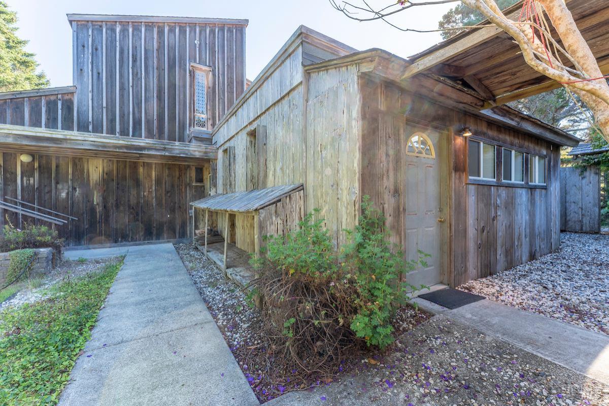 MLS #325085760 img 0