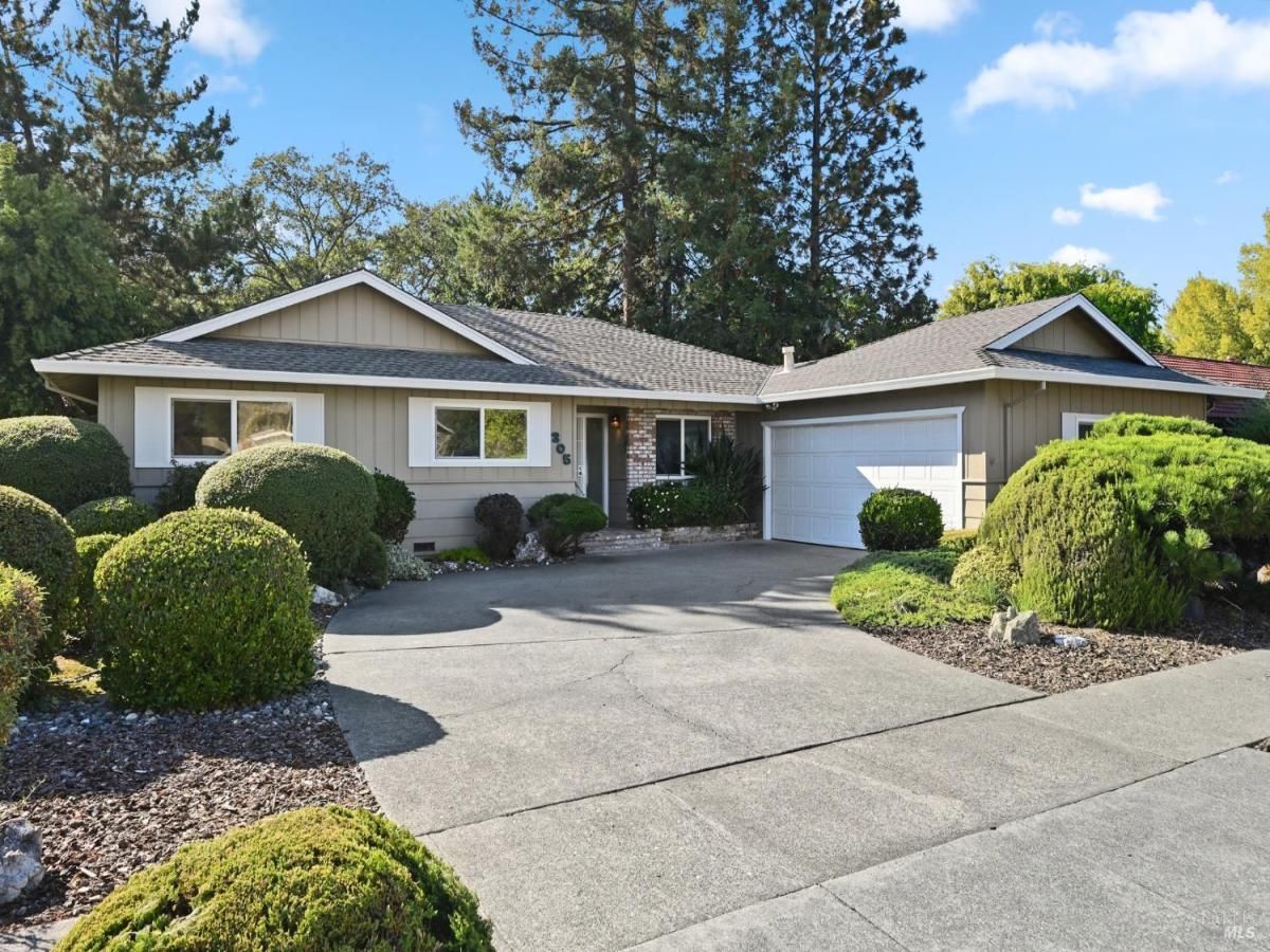 MLS #325085984 img 0