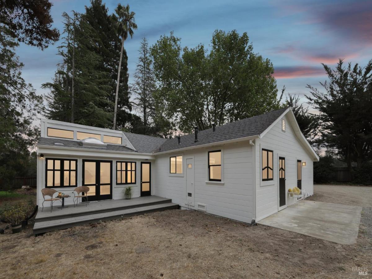 MLS #325086158 img 0