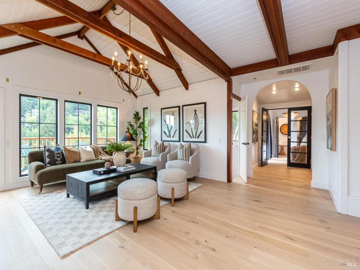 MLS #325086246 img 0