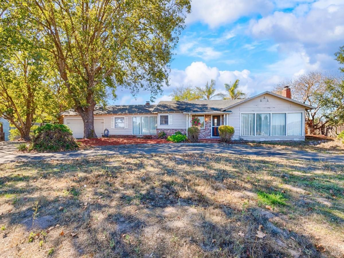 MLS #325086469 img 0