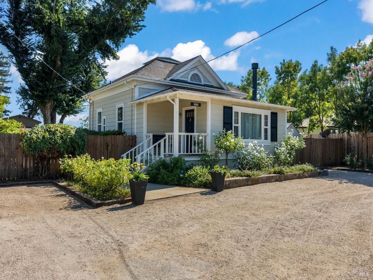 MLS #325086651 img 0